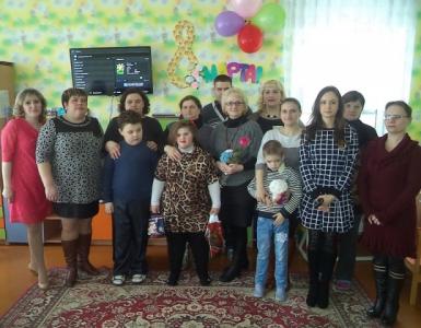 «Мамин день – 8 марта»