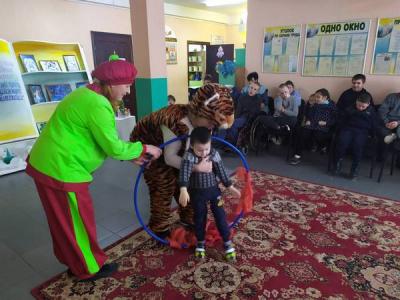 Цирк  собирает друзей