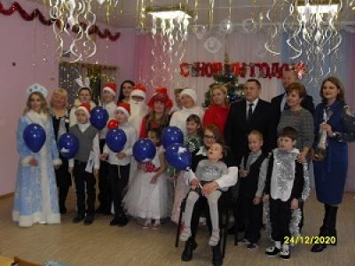 Новогоднее праздничное представление